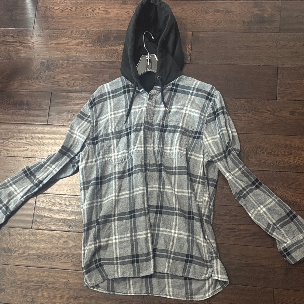 Aeropostale Black and Gray Plaid Shirt